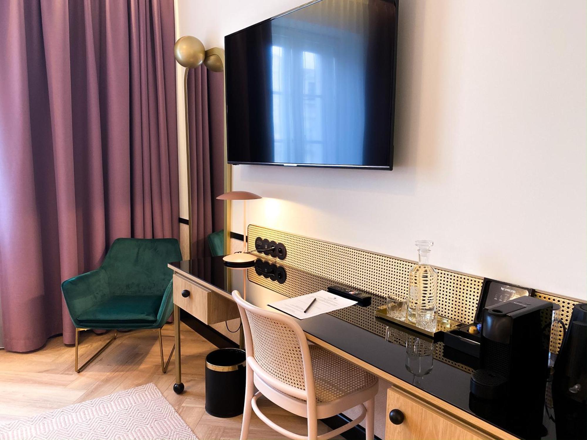 Sleepwell Boutique Apartments Варшава Стая снимка