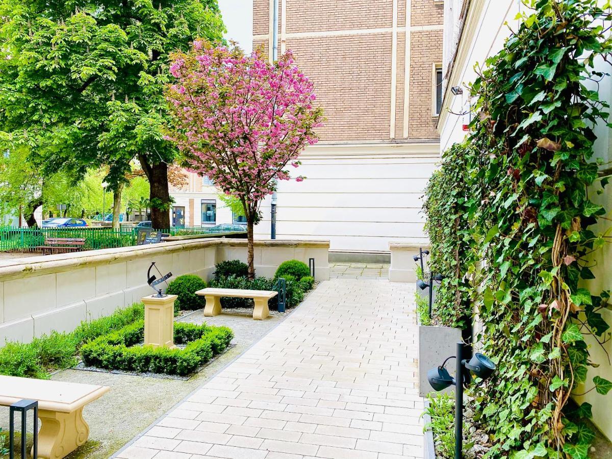 Sleepwell Boutique Apartments Варшава Екстериор снимка